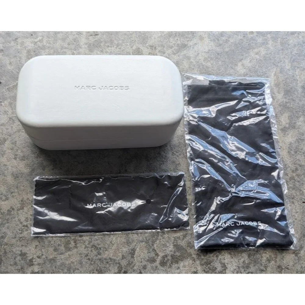 Authentic Marc Jacobs Large Glasses White Hard Case/Soft Carry Bag/Wipe Cloth